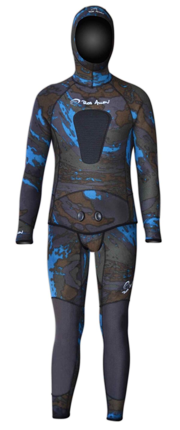 Using a Camo Wetsuit Spearfishing Techniques