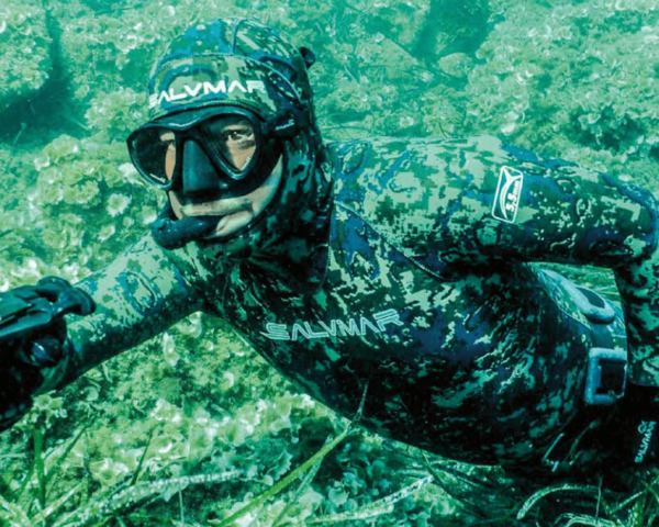 Salvimar NAT wetsuit in water