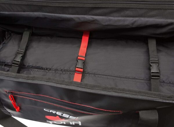 Cressi Tuna Wheel bag inside