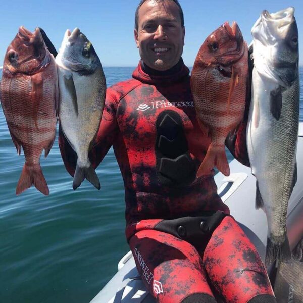 Picasso Camo Blood wetsuit Medium 5mm - Image 2