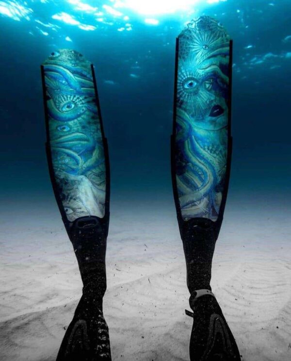 DiveR Rebel Rose Spearfishing Fins - Image 2