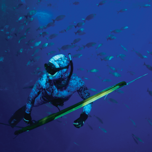 Riffe Bluewater speargun in water